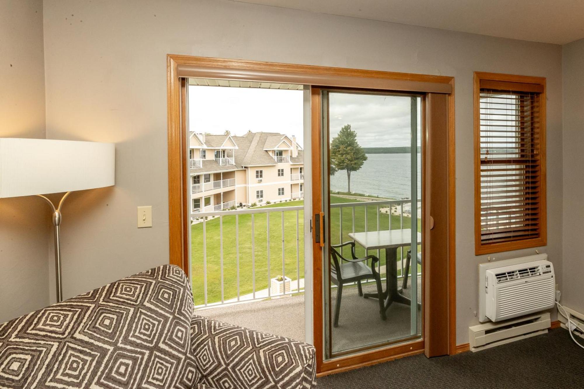 Resort Westwood Shores Waterfront