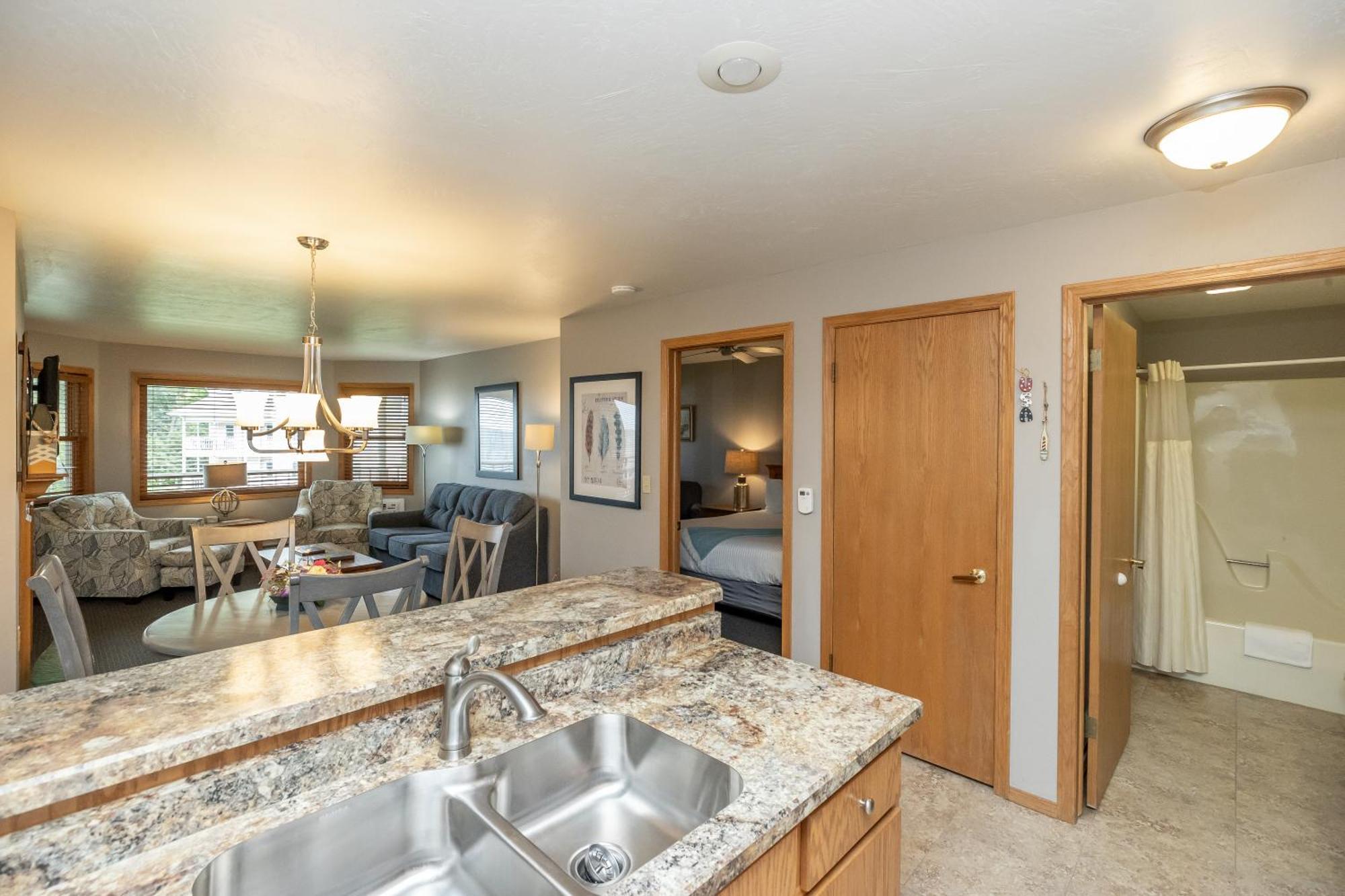 Westwood Shores Waterfront Resort Sturgeon Bay