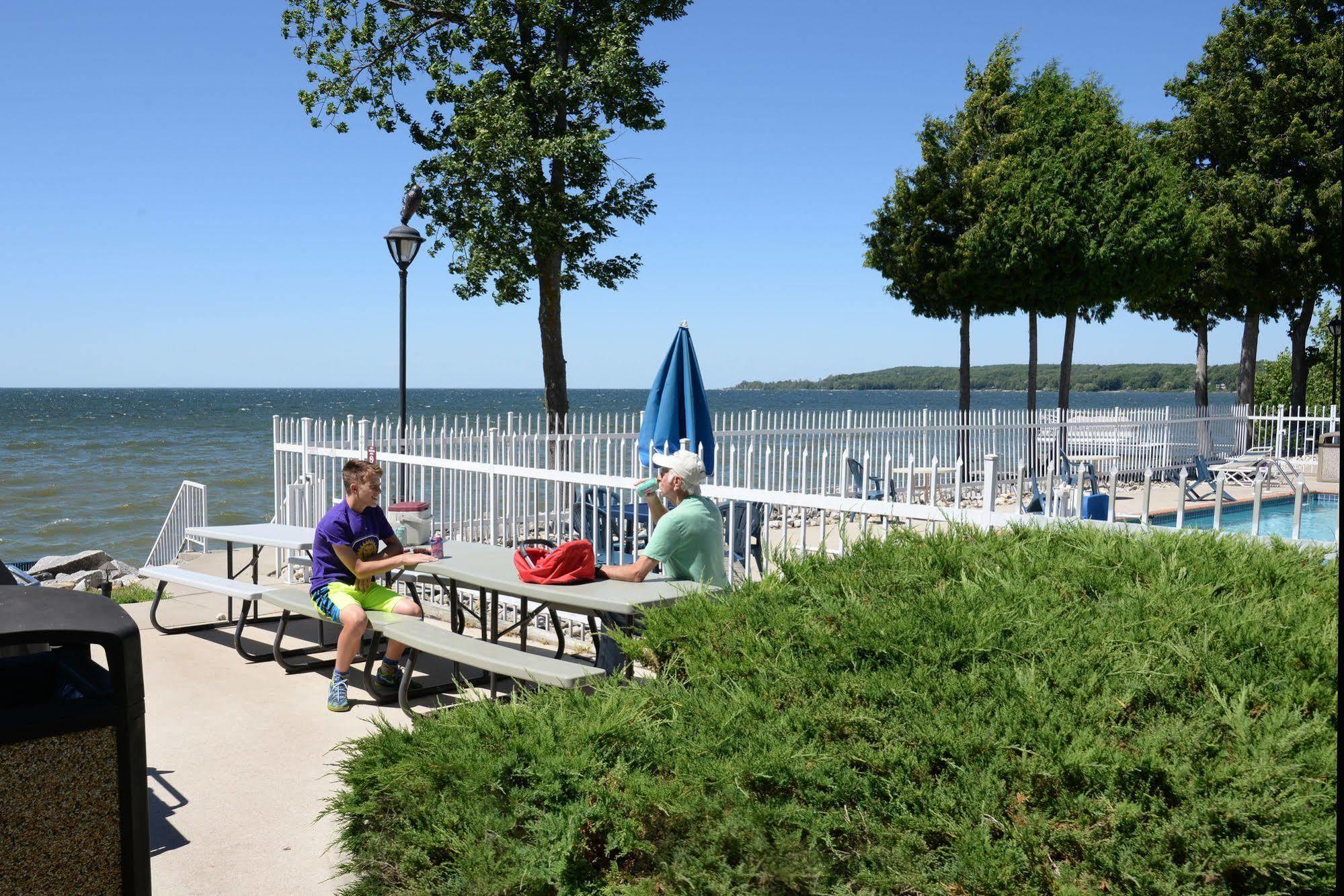 Resort Westwood Shores Waterfront