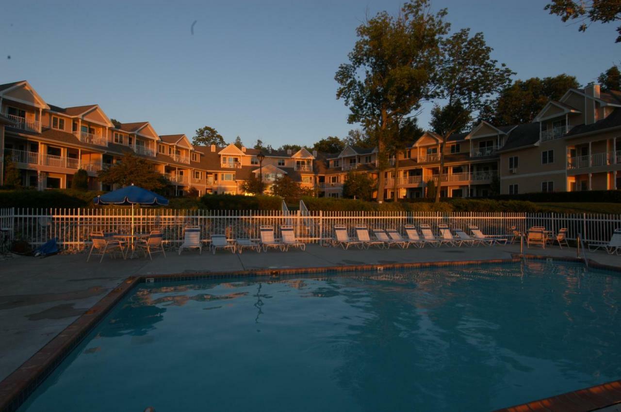 Westwood Shores Waterfront Resort 3*